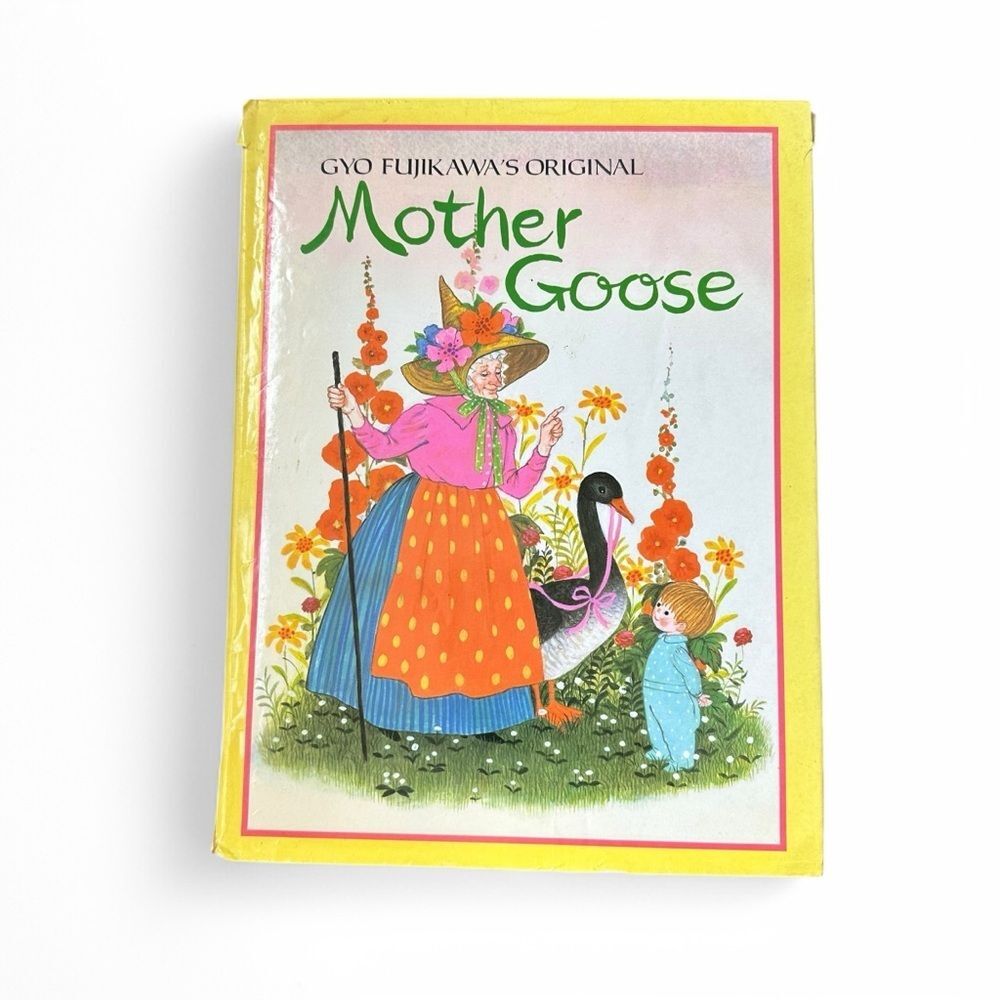 Gyo Fujikawa Mother Goose Vintage 1987 Hardcover Yellow Illustrated Book Vintage